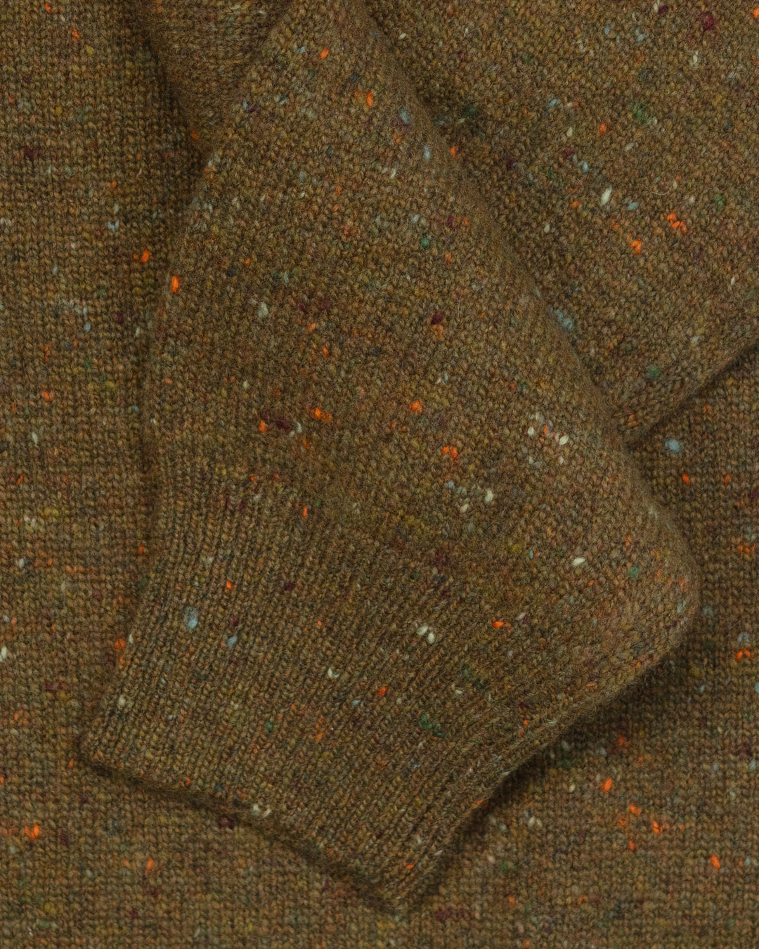 Cashtweed Crewneck in Olive Donegal