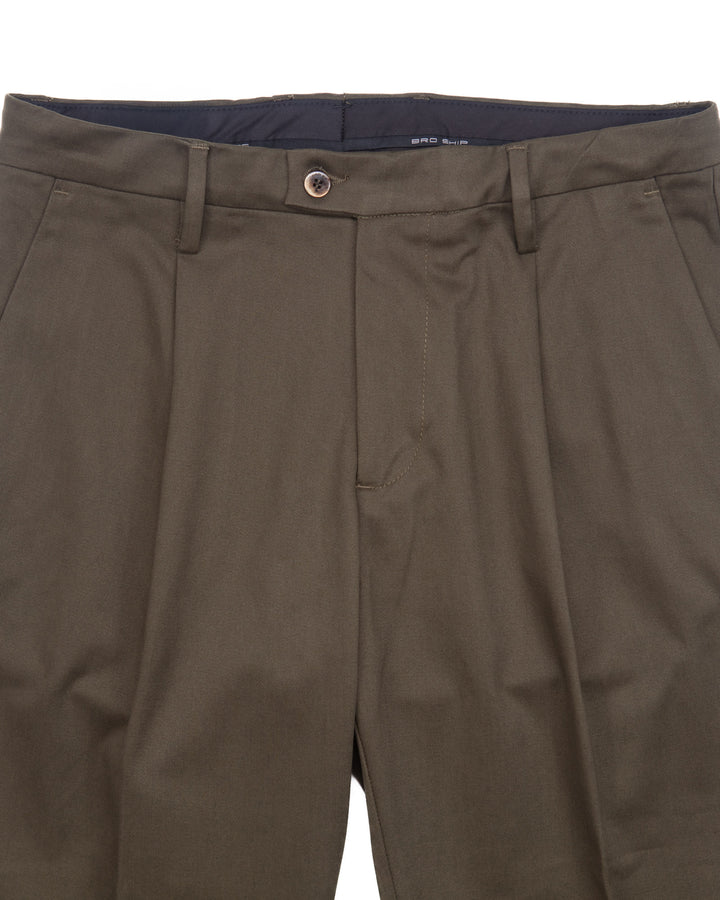 The Stockholm Pant in Dark Green