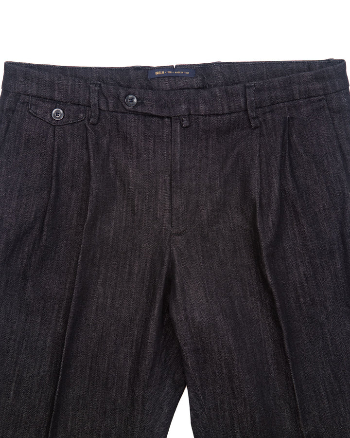 The BG02 Pant in Dark Grey