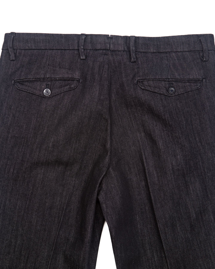 The BG02 Pant in Dark Grey