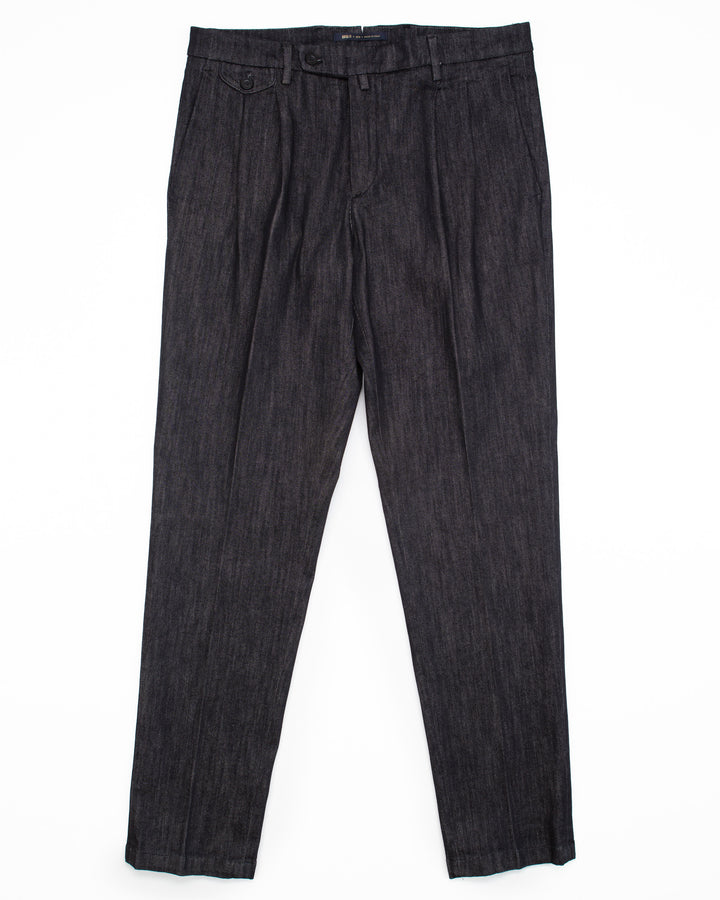 The BG02 Pant in Dark Grey