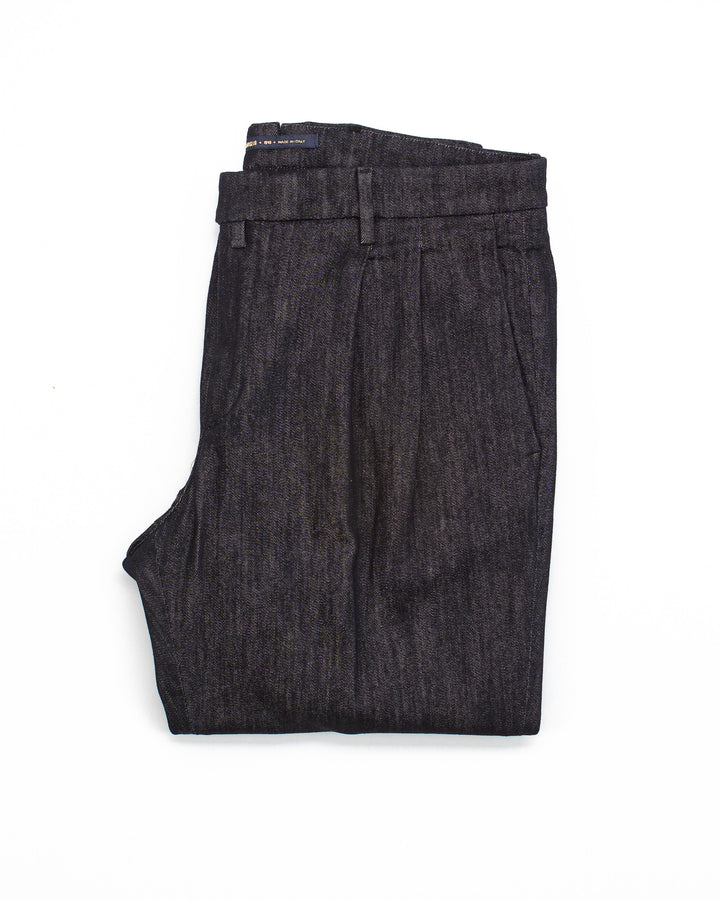 The BG02 Pant in Dark Grey