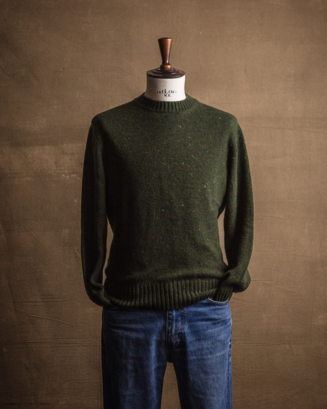 Cashtweed Crewneck in Olive Donegal