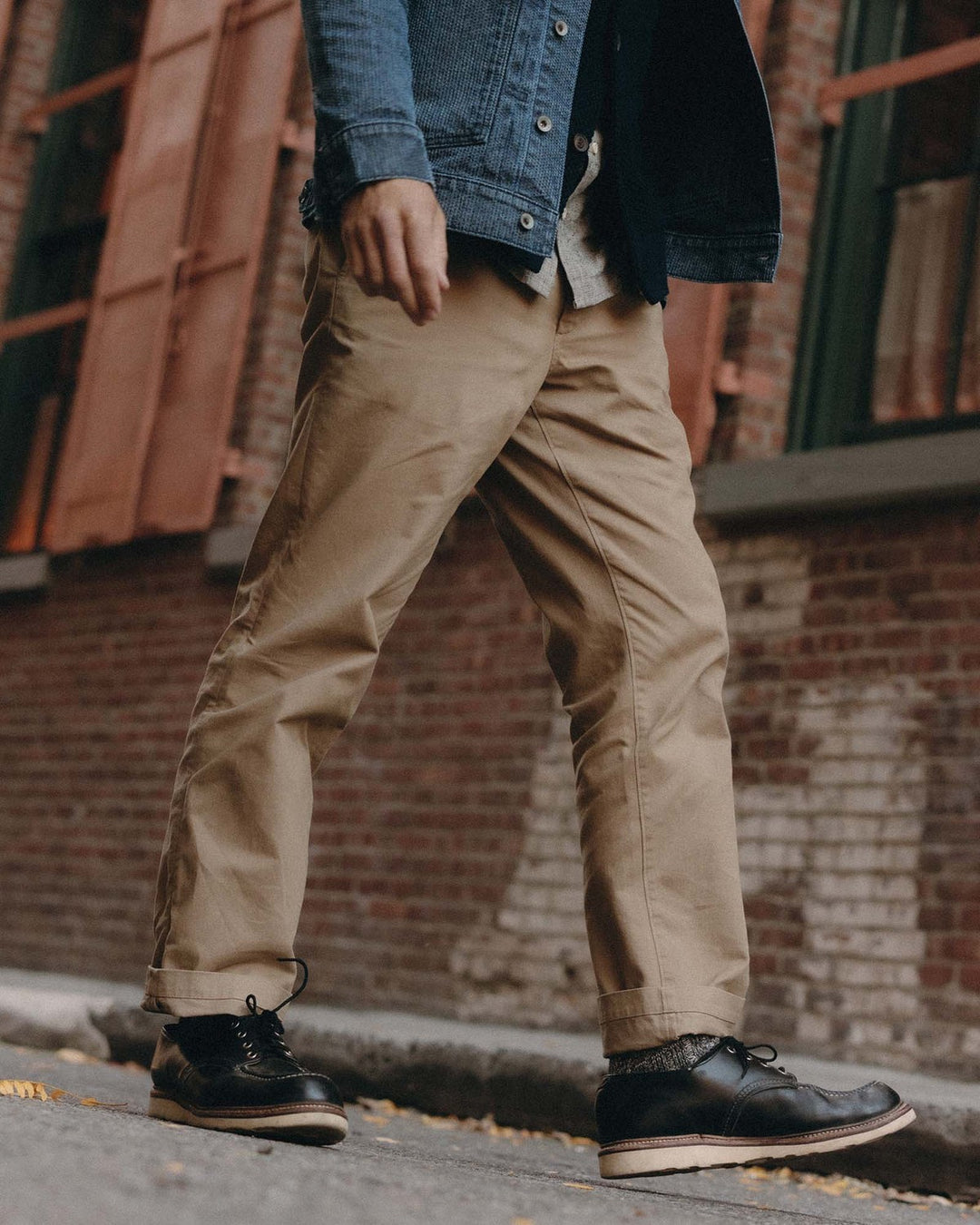 The Straight Foundation Pant in Organic Khaki