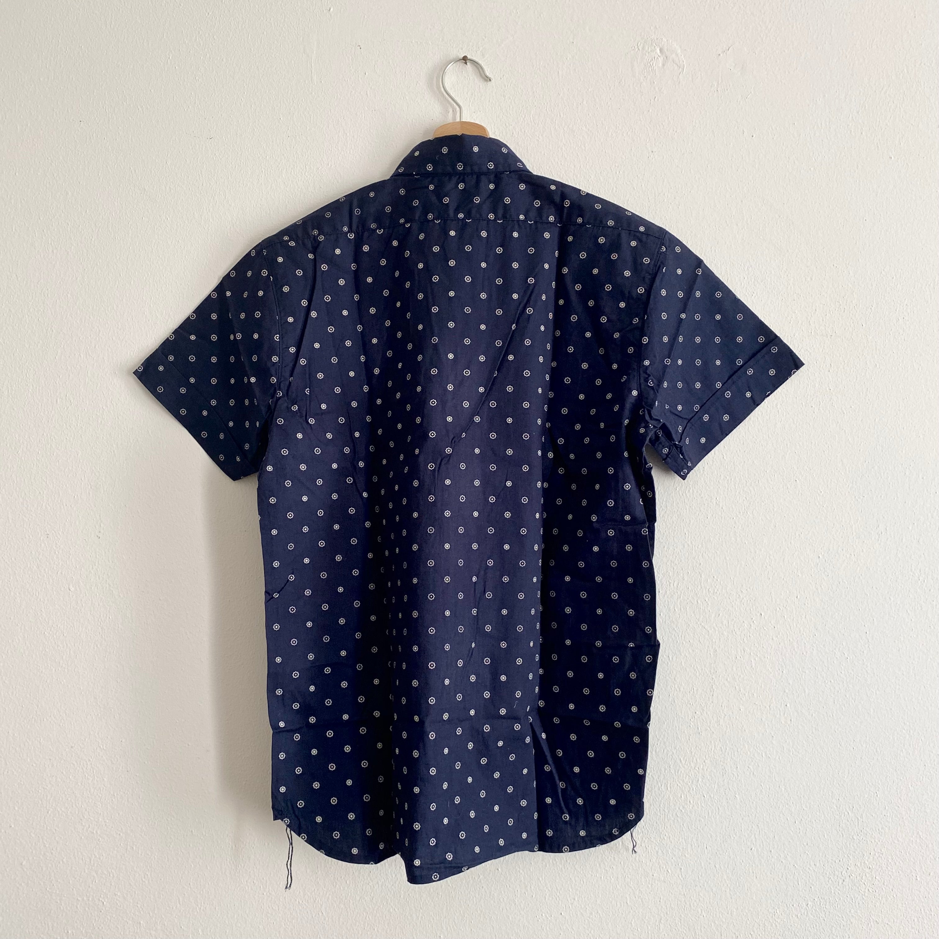 Floral Button Down Short Sleeve Shirt in Navy - M (slim fit)